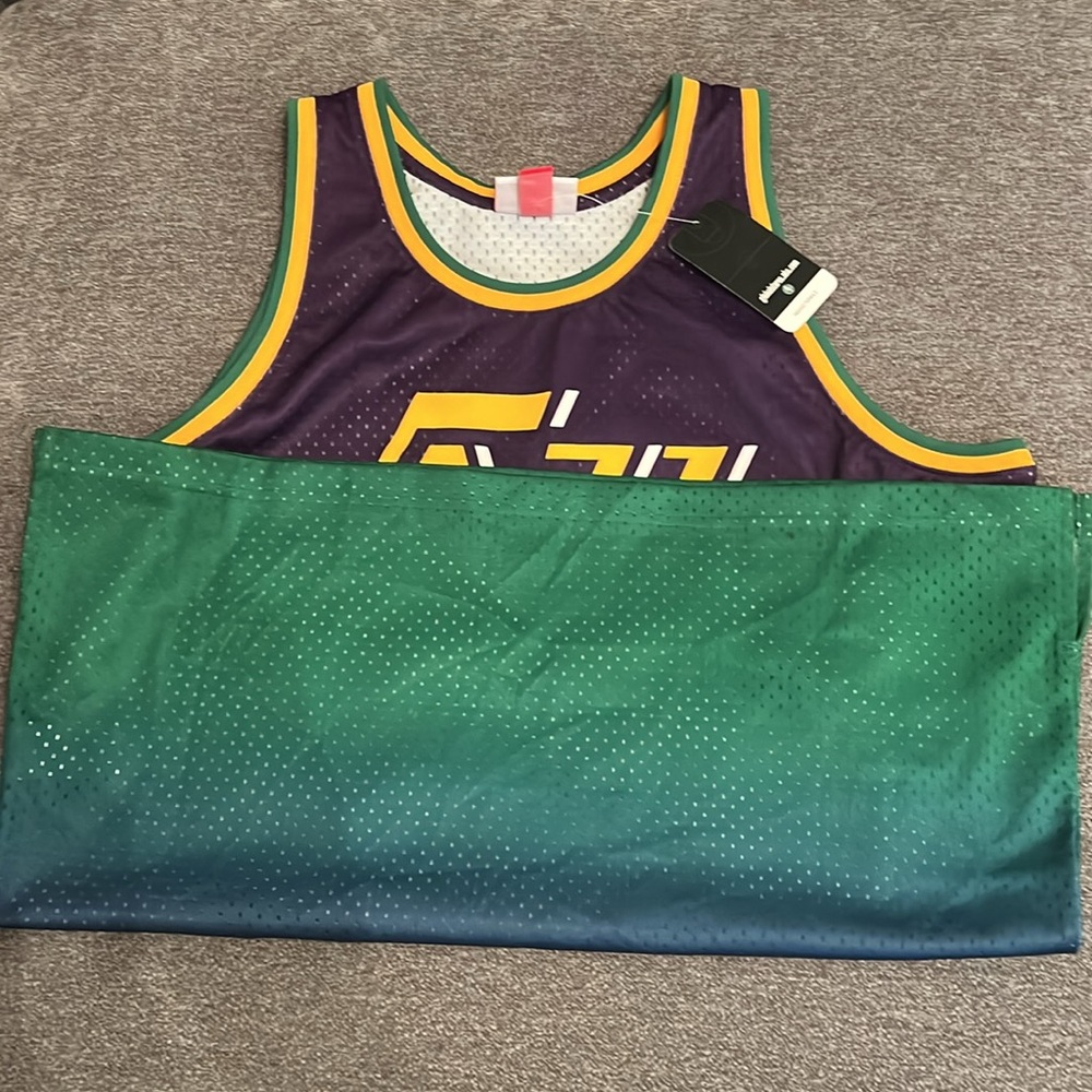 Mitchell & Ness “PISTOL” Pete Maravich 1974-75 Jazz Jersey Hardwood Classic. - Picture 10 of 10